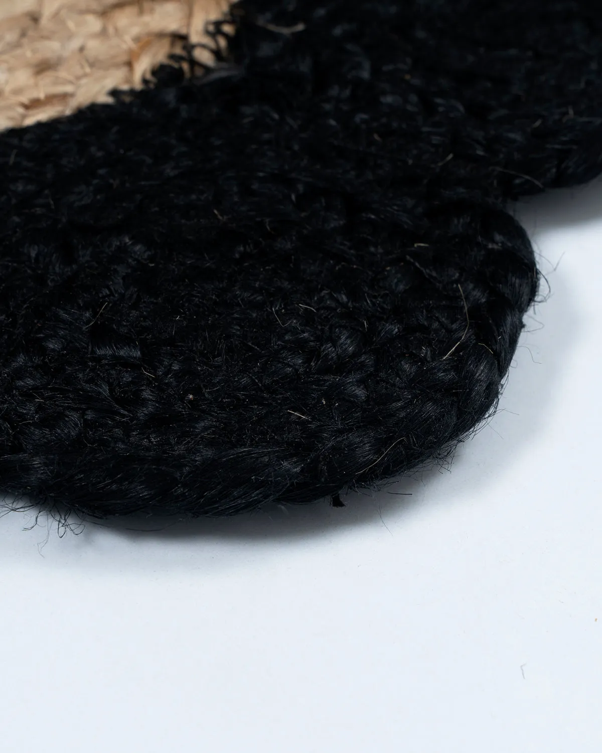 jute-table-placemat-black-and-natural.